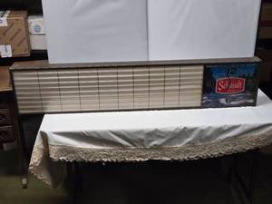 lot 19 image: Schmidt Beer Menu Display with Clock