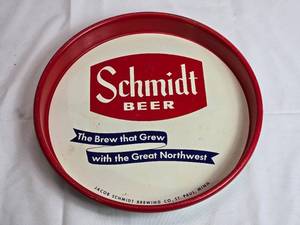 lot 76 image: Tin Schmidt Serving Tray - Just over 13