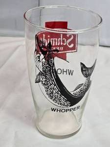 lot 94 image: Schmidt Beer Whopper Glass Northern Pike