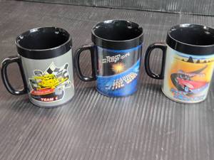 lot 136 image: Lot of 3 Snap-on Coffee Mugs