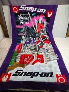 lot 143 image: Snap-on Tools Beach Towel Knight in Shining Armour 33x61 - New