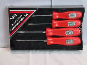 lot 151 image: Snap-on 70th Anniversary Commemorative Screwdriver Set