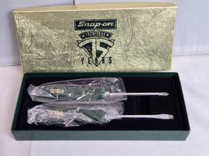 lot 154 image: Snap-on 75 Years Screwdrivers