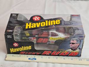 lot 163 image: Ricky Rudd Havoline 124 Stock Car