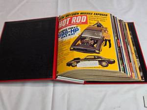 lot 181 image: Full Year 1972 Hot Rod Magazine in Magazine Binder