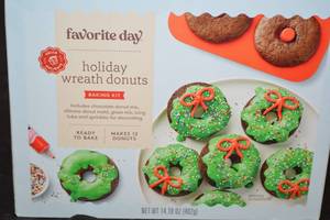 Favorite Day Holiday Wreath Donut Baking Kit