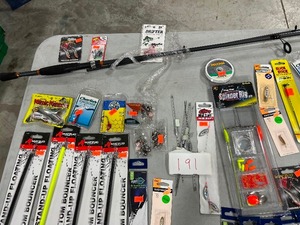 TABLE FULL WALLEYE TACKLE