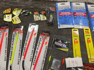 TABLE FULL WALLEYE TACKLE