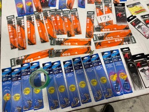 HUGE TABLE FULL OF SNELLED HOOKS, LEADERS, & RIGS