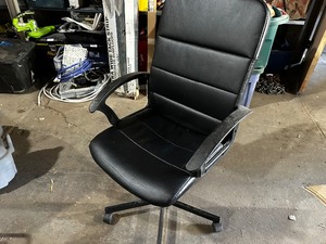 lot 240 image: Black Office Desk Chair