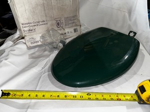 lot 259 image: New Classic Colors Whisper Close with Easy Clean and Change Forest Green Toilet Seat Cover