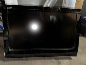 lot 267 image: Toshiba Regza Television 32