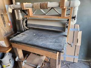 lot 10 image: 22 Drum Sander