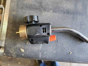 lot 15 image: Bernzomatic Trigger Start Adjustable Flare Torch
