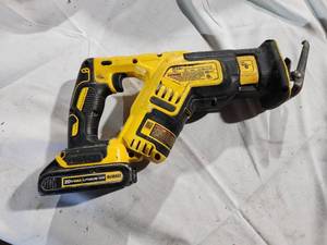 lot 45 image: Dewalt 20 Volt Compact Reciprocating Saw