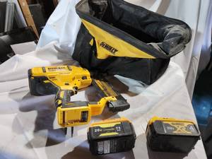 lot 57 image: Dewalt 20 Volt 16 ga Nailer With 75 and 4.0 Batteries