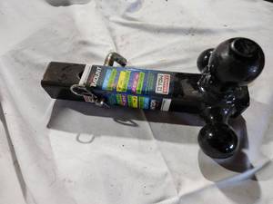 lot 76 image: Tow Smart Multi Ball Trailer Hitch