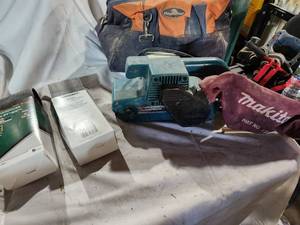 lot 187 image: Maketa 3 Belt Sander