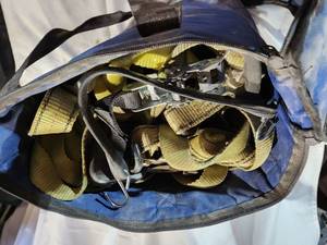 lot 193 image: Assorted Tie Down Bungees and Ratchet Straps