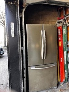lot 1 image: Samsung French Door Refrigerator 32W x 30D x70H, Glass Adjustable Shelves