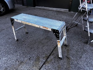 lot 6 image: Portable Work Platform, Aluminum Portable Work Bench with Rubber Feet