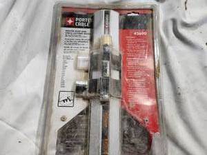 lot 74 image: Porter Cable Router Edge and Circle Guide