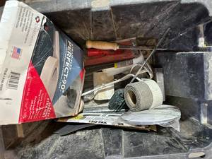 lot 171 image: Drywall Tool and Joint Compound Lot, 1 Bucket  OPEN, 5 Bags OPEN, Misc Drywall Tools