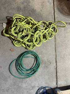 lot 180 image: Misc Air Hose Lot, Flexzilla 14 ID 300 PSI