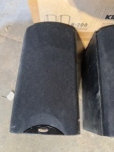 lot 284 image: Klipsch Synergy Series Back Label B-200 Speakers