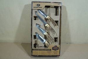 lot 14 image: NEW Mossy Oak 4PK Stag Finish Knife Set with Sheaths