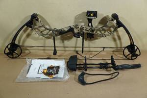 lot 103 image: Bear Fusion RH Compound Bow