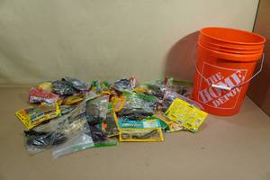 lot 116 image: Bucket of Soft Fishing Baits