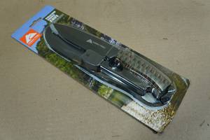 lot 155 image: Ozark Trail Paracord Handle Knife