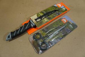 lot 167 image: Ozark Trail 6 Fillet Knife and Locking Forceps