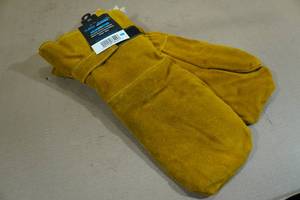 lot 171 image: Hand Armor Boa Lined Mittens - XL