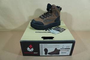 lot 194 image: Compass 360 Ledges Felt Sole Wading Shoes with Studs - Size 7
