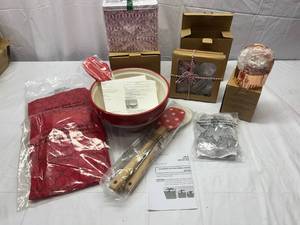 LL. Avon Fun Baking Stuff