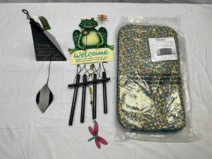 II. 2 Wind Chimes & Garden Knee Pad