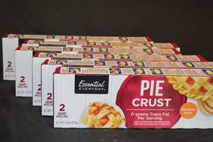 H - 6ct Box of Essential Everyday Ready-to-Bake Pie Crusts