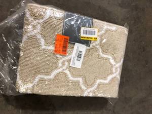 Jean Pierre Washable Non-Skid Beige and White 2 ft. 2 in. x 8 ft. Geometric Runner Rug Customer Returns See Pictures