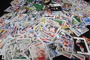 COLLECTIBLE CARDS