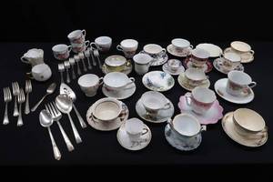 PLATE SILVER AND CHINA TEA CUPS