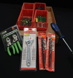 LOT OF NEW TOOLS