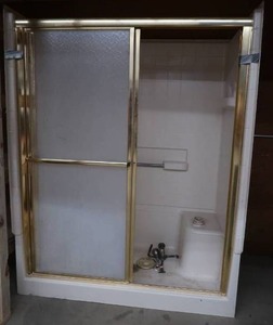 WALK IN SHOWER SURROUND WITH SEATS