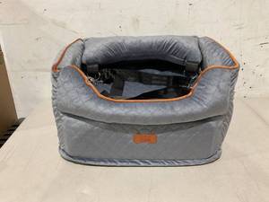 lot 236 image: EUHAMS Memory Foam Dog Booster Seat