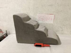 lot 477 image: Topmart High Density Foam Dog Stairs
