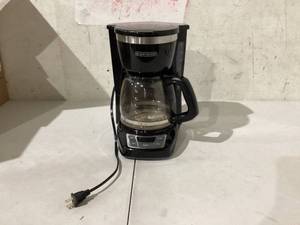 lot 482 image: BLACKDECKER 12-Cup Digital Coffee Maker