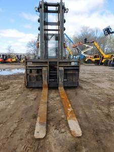 2000 Cat DP80 Diesel Forklift with Cab
