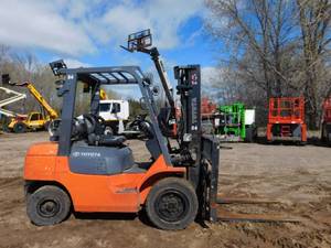 2005 Toyota 7FGU30 LP Forklift