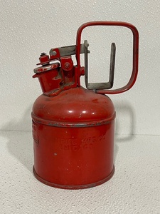 lot 68 image: Gas Can 1 Gallon